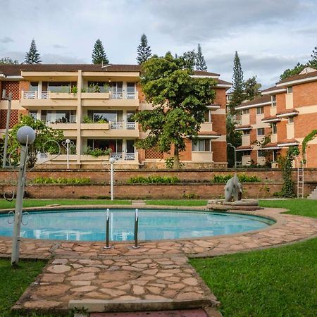 Golf Course Apartments Kampala Exterior photo